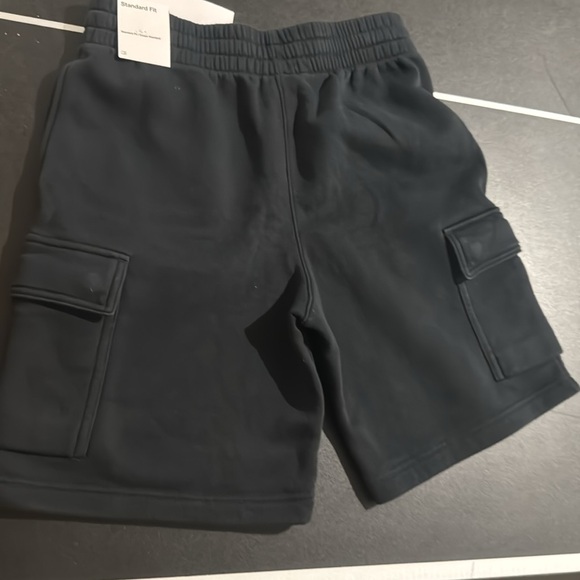 Black cargo shorts with a white Nike logo - Picture 5 of 5